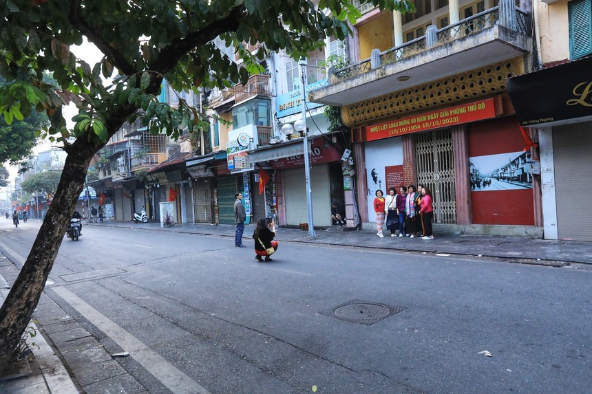 Hà Nội bình yên trong ngày đầu năm mới - Ảnh 5.