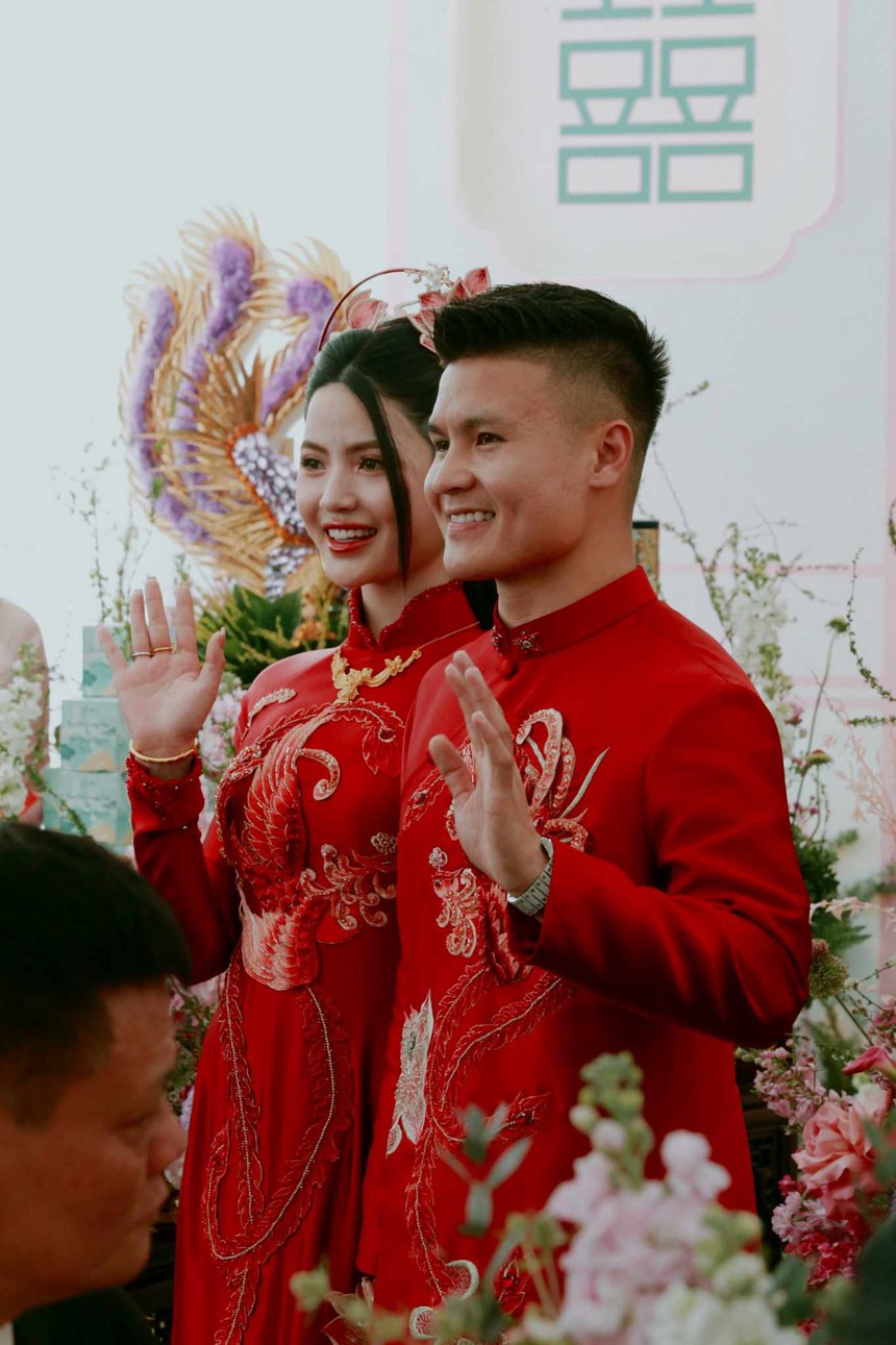 Quang Hải và Chu Thanh Huyền 'khóa môi' cực tình trong bộ ảnh cưới - Ảnh 11.