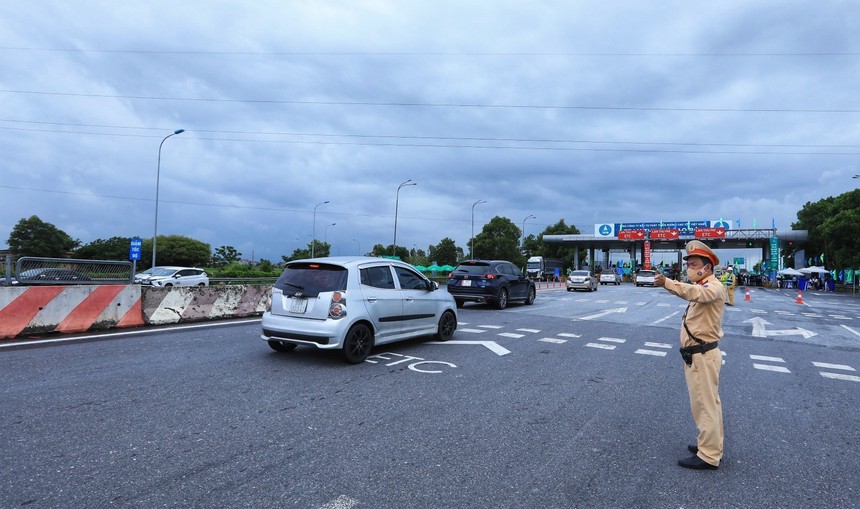 Cao tốc Cầu Giẽ - Ninh Bình có thể được mở rộng lên 6 làn xe - Ảnh 1.