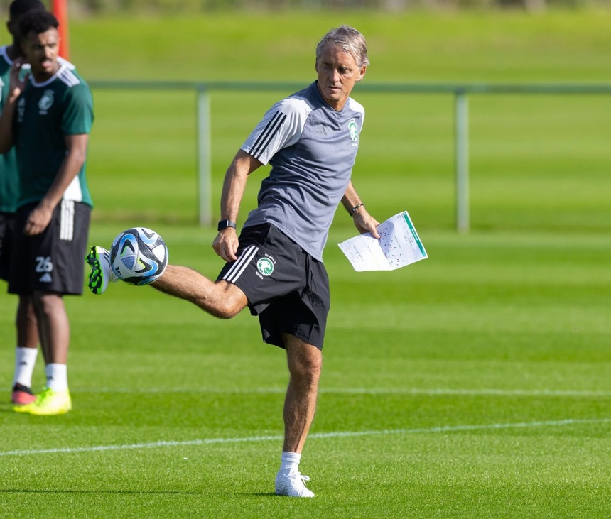 Tin nóng bóng đá Việt 11/1: Thêm tin đồn về HLV mới của CLB Hà Nội, cầu thủ nữ TP.HCM nhận lương cao - Ảnh 4. Tin nóng bóng đá Việt 11/1: Thêm tin đồn về HLV mới của CLB Hà Nội, cầu thủ nữ TP.HCM nhận lương cao - Ảnh 4.