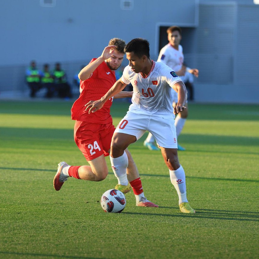 HLV Troussier chuẩn bị loại 4 cầu thủ đội tuyển Việt Nam - Ảnh 2.