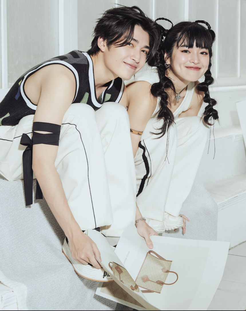 Cody - Khánh Vân mừng thành tích "Liên và Đạt" với bộ ảnh "tình bể bình" - Ảnh 2.