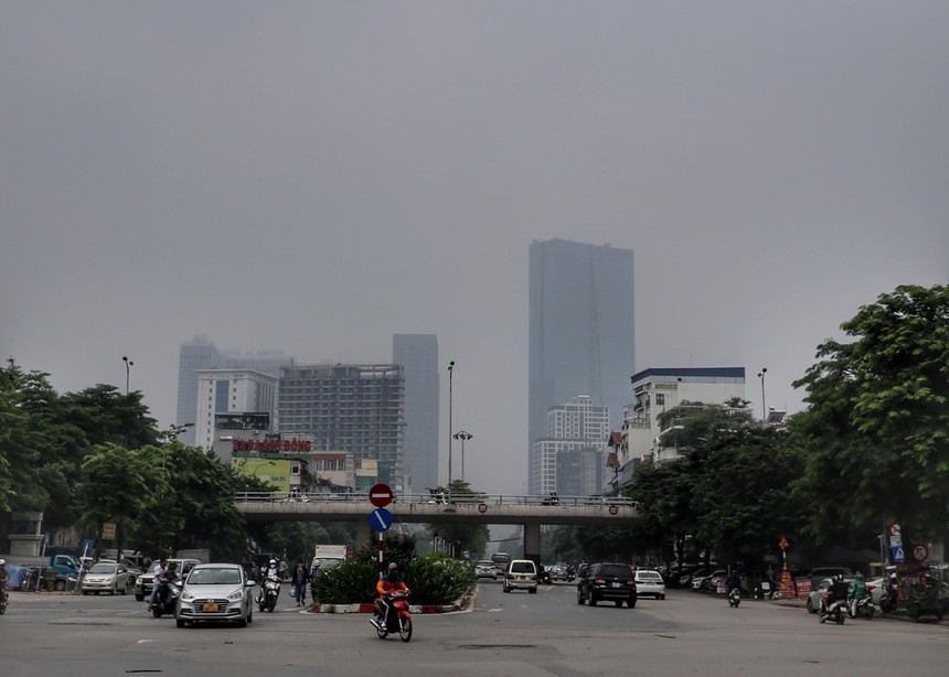 Hà Nội triển khai nhiều giải pháp kiểm soát ô nhiễm không khí - Ảnh 1. Hà Nội triển khai nhiều giải pháp kiểm soát ô nhiễm không khí - Ảnh 1.