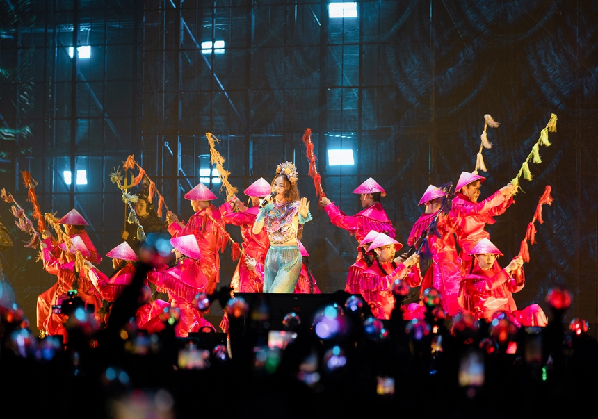 Hoàng Thuỳ Linh công bố phiên bản số của "Vietnamese Concert" - Ảnh 1.