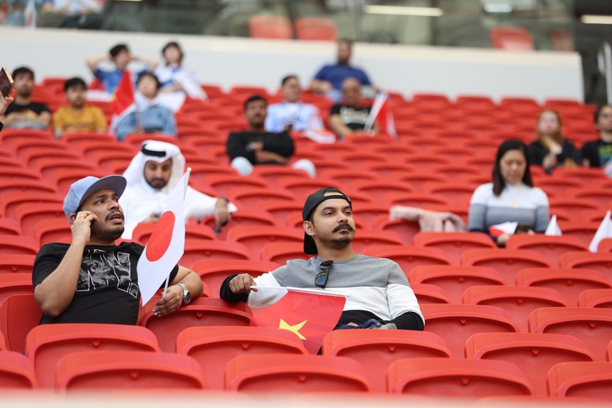 VTV5 VTV6 trực tiếp bóng đá Việt Nam vs Nhật Bản (0-0): Quang Hải không đá chính (H1) - Ảnh 7. VTV5 VTV6 trực tiếp bóng đá Việt Nam vs Nhật Bản (0-0): Quang Hải không đá chính (H1) - Ảnh 7.