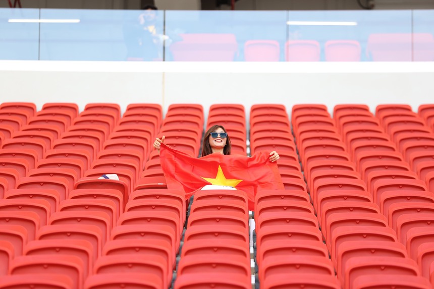 VTV5 VTV6 trực tiếp bóng đá Việt Nam vs Nhật Bản (0-0): Quang Hải không đá chính (H1) - Ảnh 8. VTV5 VTV6 trực tiếp bóng đá Việt Nam vs Nhật Bản (0-0): Quang Hải không đá chính (H1) - Ảnh 8.