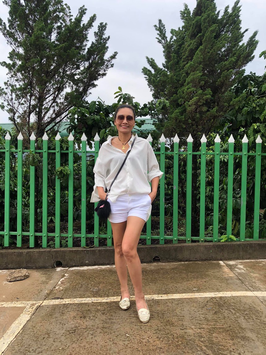 Ngôi sao bóng chuyền nữ bền bỉ nhất Việt Nam giải nghệ ở tuổi U50 sau 23 năm ‘cháy’ hết mình với đam mê - Ảnh 3.