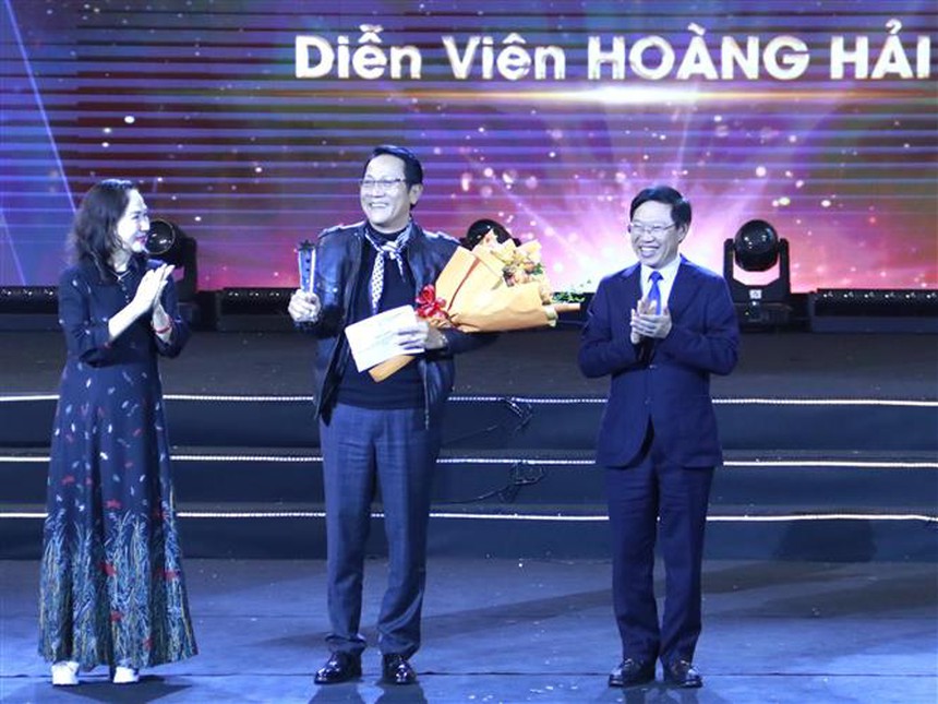 Vinh danh nghệ sỹ tiêu biểu và một số cuốn sách nổi bật lĩnh vực nghệ thuật biểu diễn, văn học - Ảnh 3.