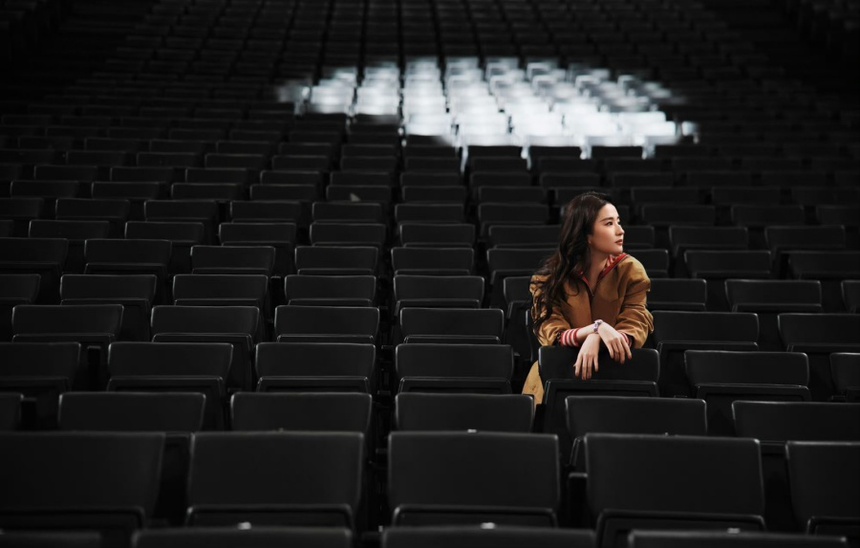 Lưu Diệc Phi khoe nhan sắc thăng hạng ấn tượng tại Paris - Ảnh 2.