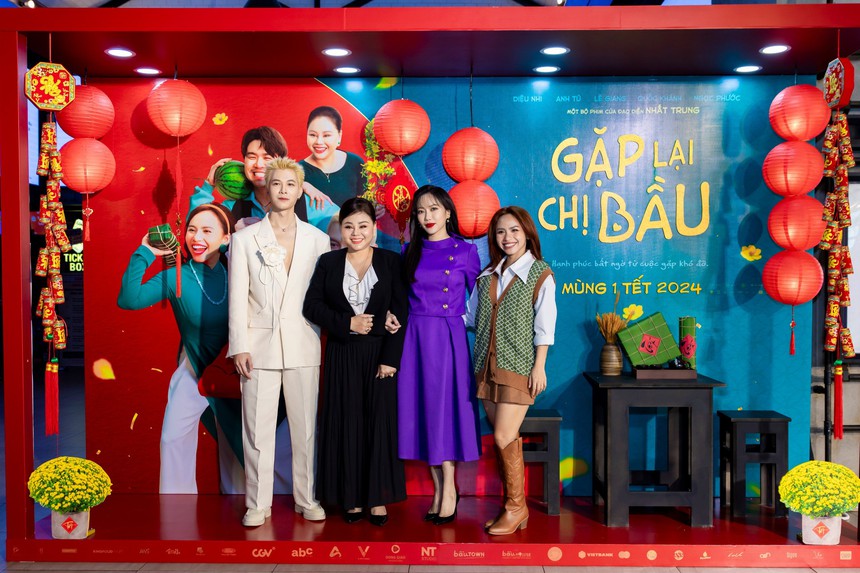 Anh Tú kể 50 lần nhảy sông cứu Diệu Nhi ở "Gặp lại chị bầu" - Ảnh 1.