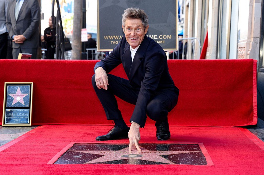 Willem Dafoe - Ngôi sao đầu tiên trên Đại lộ Danh vọngnăm 2024 - Ảnh 1. Willem Dafoe - Ngôi sao đầu tiên trên Đại lộ Danh vọngnăm 2024 - Ảnh 1.