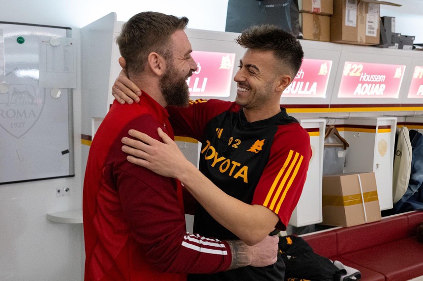AS Roma: Mong chờ gì ở De Rossi? - Ảnh 1.