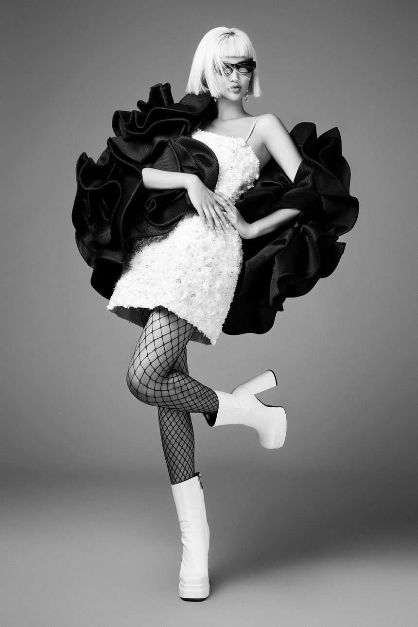 NTK Đỗ Mạnh Cường trở lại với Tuần lễ Thời trang New York - Ảnh 5.