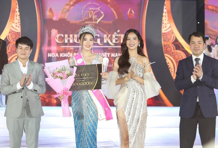 Nữ sinh Ngoại thương Trịnh Huyền Mai đăng quang Hoa khôi Sinh viên Việt Nam 2023 - Ảnh 3.