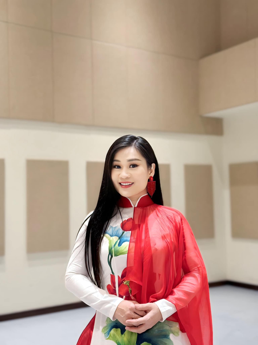 Danh ca Vladislav Sulimsky biểu diễn hoà nhạc "Spring Fire" ở Nhà hát Hồ Gươm - Ảnh 3.