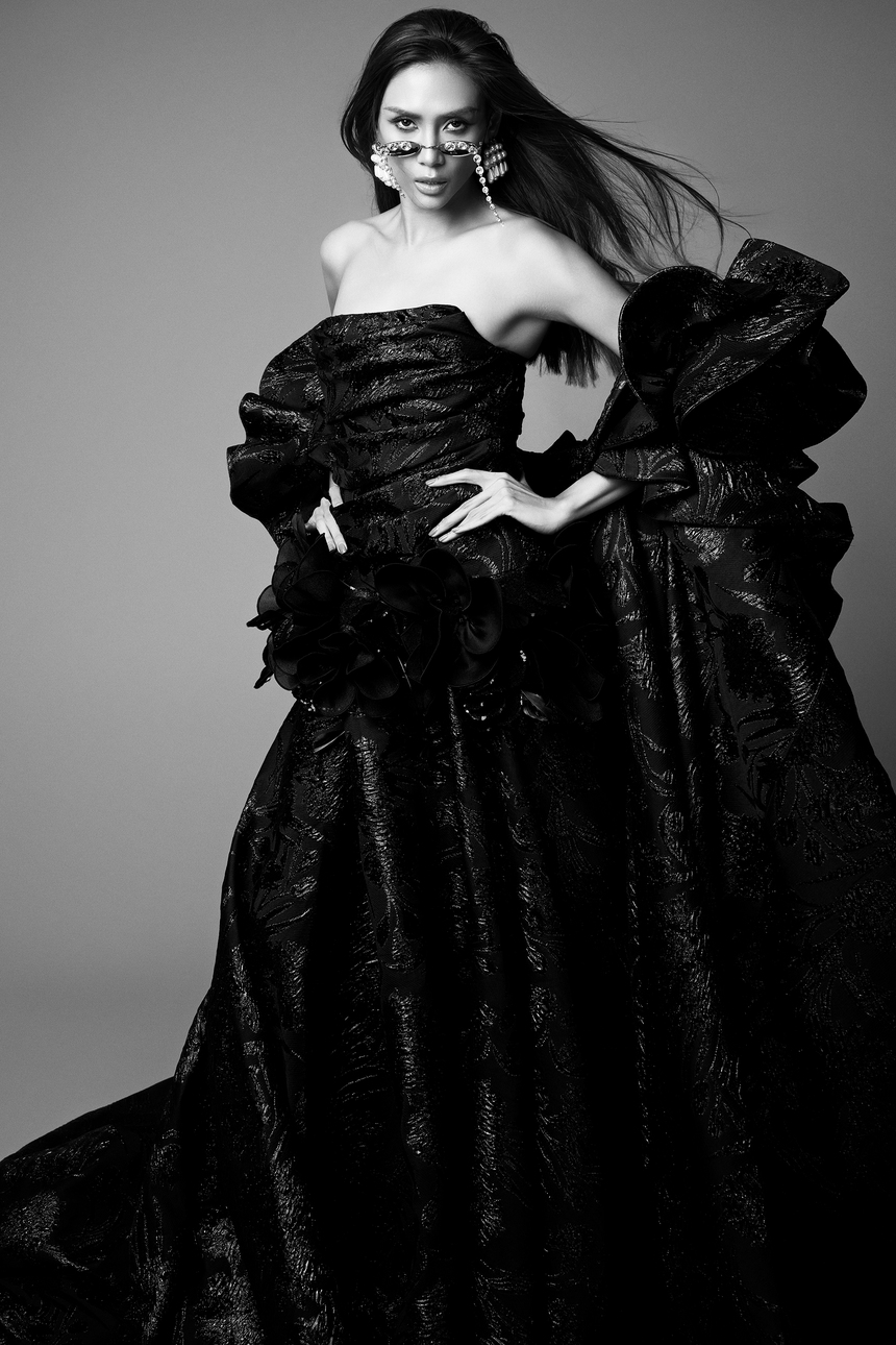 NTK Đỗ Mạnh Cường trở lại với Tuần lễ Thời trang New York - Ảnh 9.