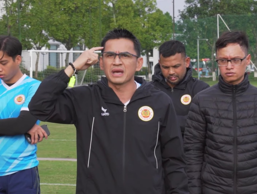 Tin nóng bóng đá Việt 1/4: HLV nội được tiến cử dẫn ĐT Việt Nam, HLV Hà Nội nói về trọng tài - Ảnh 5.