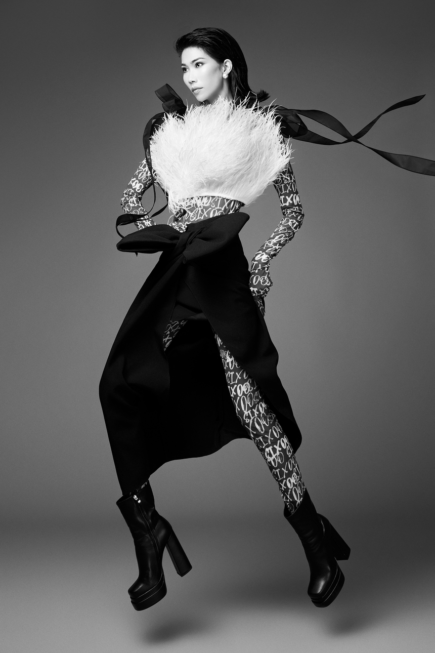 NTK Đỗ Mạnh Cường trở lại với Tuần lễ Thời trang New York - Ảnh 8.