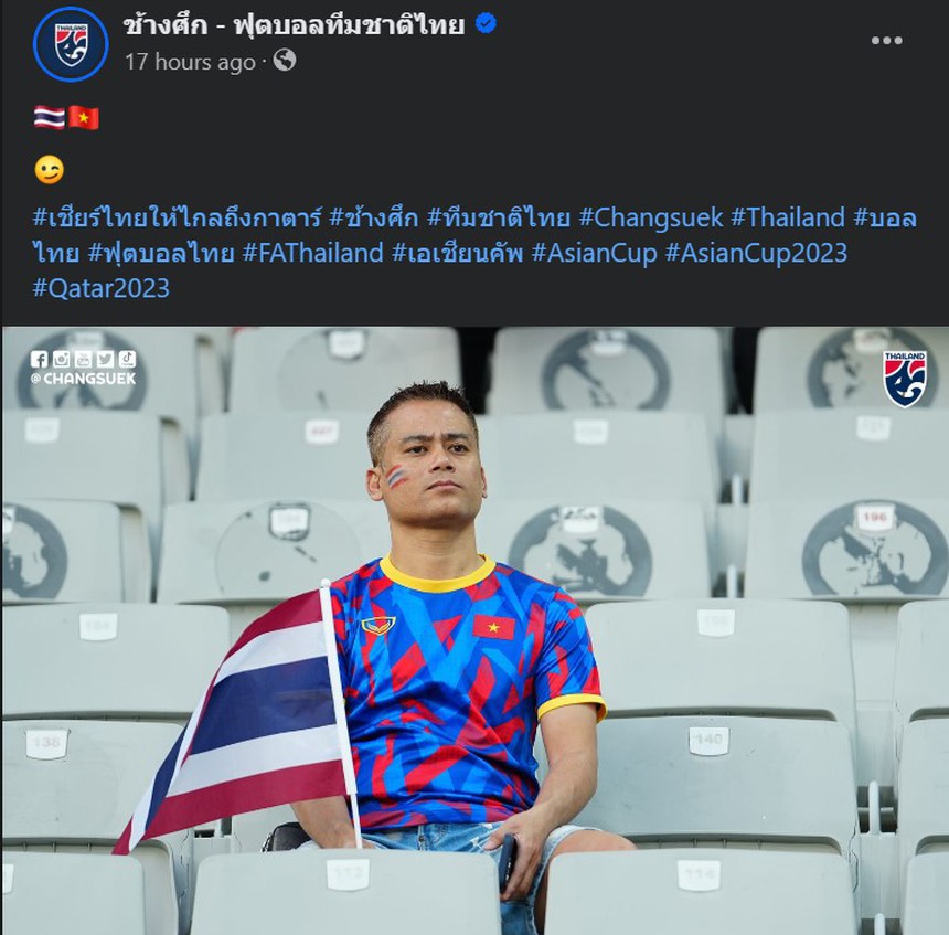Hé lộ lý do CĐV đặc biệt của Việt Nam có mặt trên sân để cổ vũ... ĐT Thái Lan ở Asian Cup 2023 - Ảnh 2. Hé lộ lý do CĐV đặc biệt của Việt Nam có mặt trên sân để cổ vũ... ĐT Thái Lan ở Asian Cup 2023 - Ảnh 2.