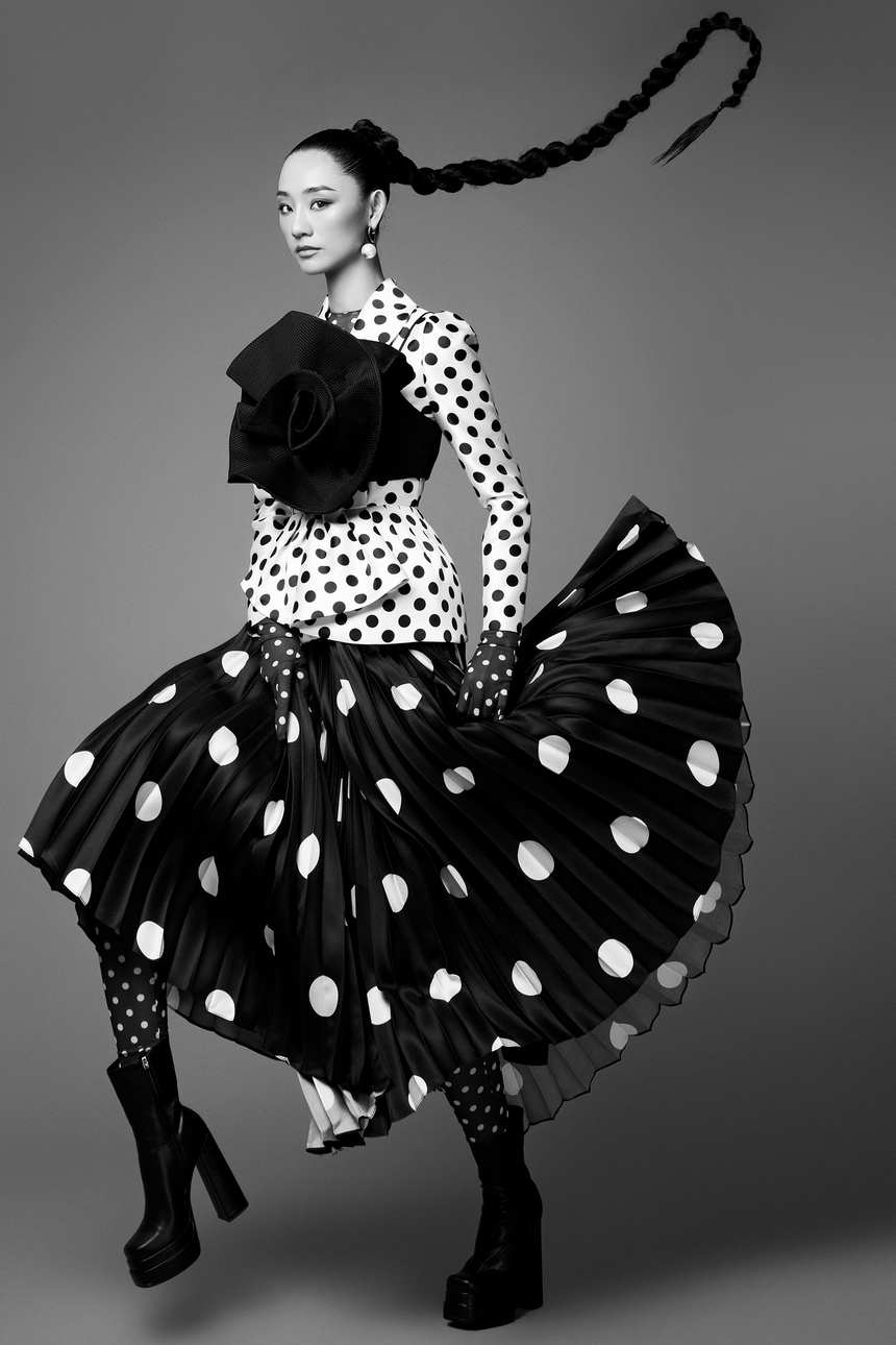 NTK Đỗ Mạnh Cường trở lại với Tuần lễ Thời trang New York - Ảnh 13.