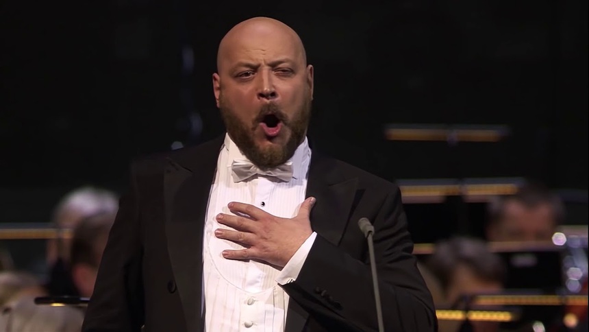 Danh ca Vladislav Sulimsky biểu diễn hoà nhạc "Spring Fire" ở Nhà hát Hồ Gươm - Ảnh 1.