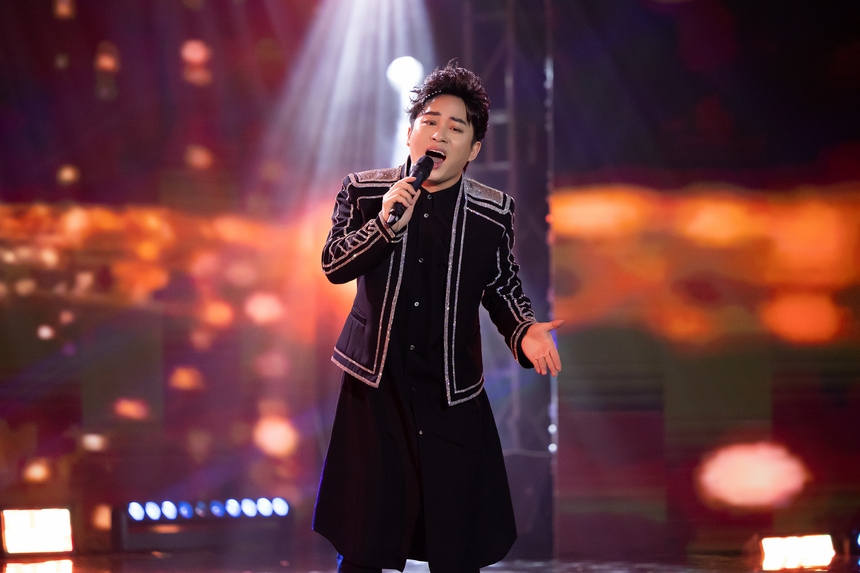 Tùng Dương: 'Tôi tĩnh lặng nhưng không phẳng lặng' - Ảnh 3. Tùng Dương: 'Tôi tĩnh lặng nhưng không phẳng lặng' - Ảnh 3.