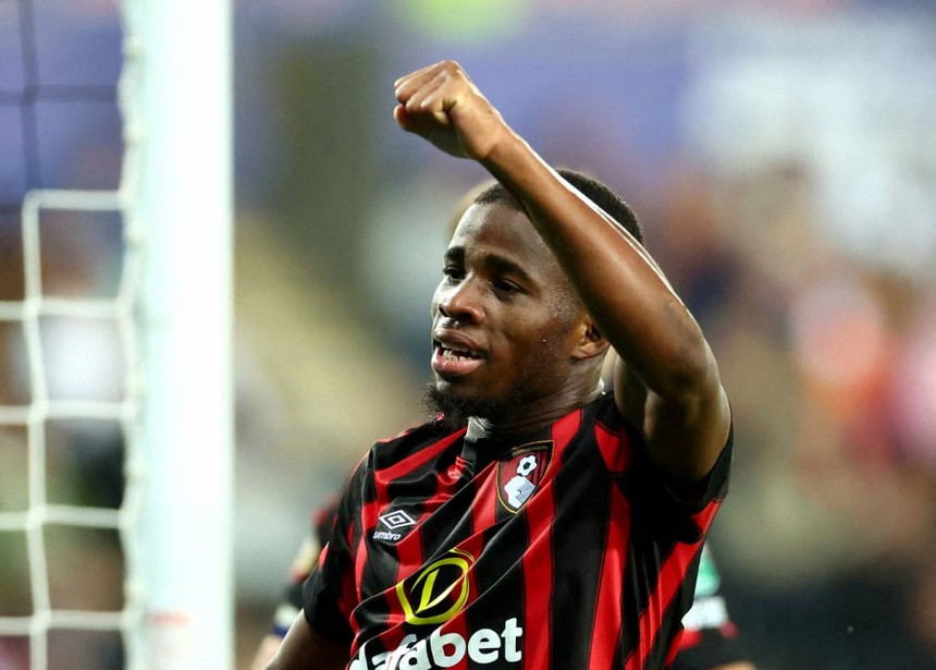 Tin chuyển nhượng 18/1: MU mua tiền đạo 'hay hơn Haaland', Antony lọt tầm ngắm Barca - Ảnh 4. Tin chuyển nhượng 18/1: MU mua tiền đạo 'hay hơn Haaland', Antony lọt tầm ngắm Barca - Ảnh 4.