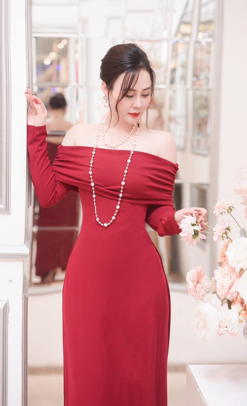 "Hoa hậu 2 nhiệm kỳ" Phan Kim Oanh tất bật những ngày trước Tết - Ảnh 1.