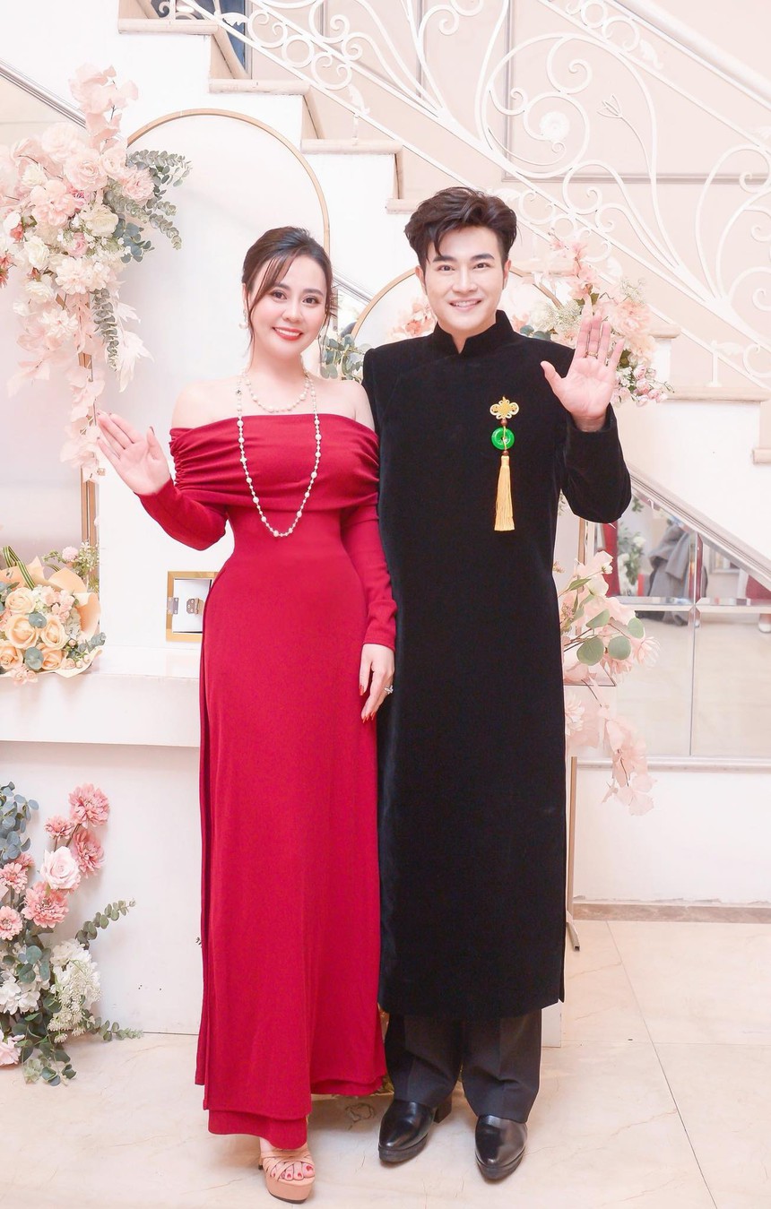 "Hoa hậu 2 nhiệm kỳ" Phan Kim Oanh tất bật những ngày trước Tết - Ảnh 8.