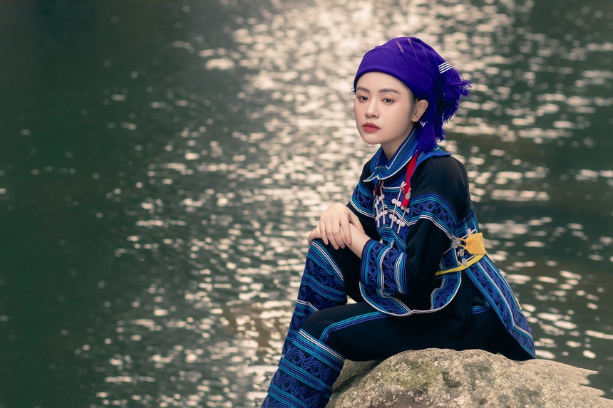 Nguyễn Thu Hằng mời Lâm Bảo Châu đóng MV "Khói lam chiều Tây Bắc" - Ảnh 7.