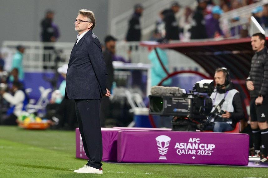 HLV Troussier trọng cựu binh khi đấu Indonesia - Ảnh 1.