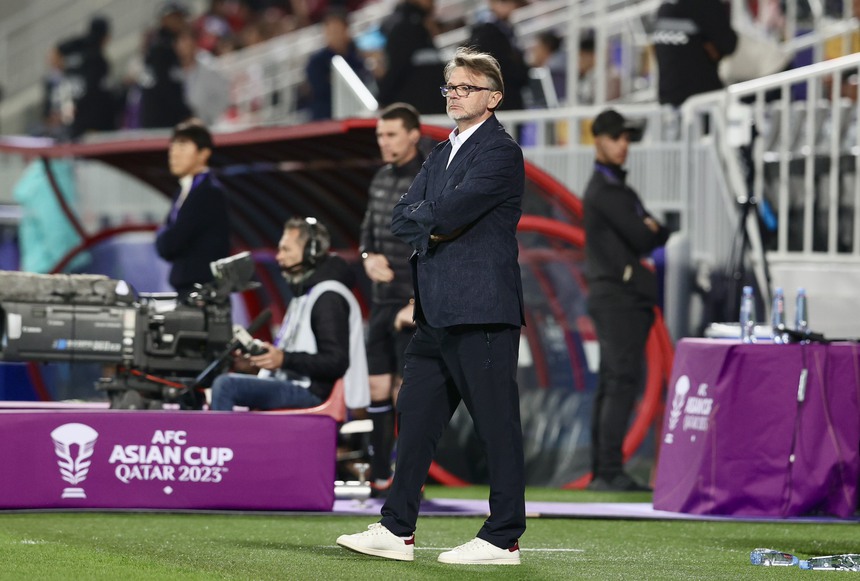 VTV5 VTV6 trực tiếp bóng đá Việt Nam 0-1 Indonesia: Việt Nam chỉ còn 10 người (Hiệp 2) - Ảnh 8. VTV5 VTV6 trực tiếp bóng đá Việt Nam 0-1 Indonesia: Việt Nam chỉ còn 10 người (Hiệp 2) - Ảnh 8.