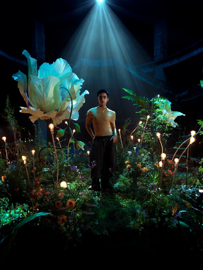 Khi Mono 'khéo nịnh' phụ nữ - Ảnh 1.