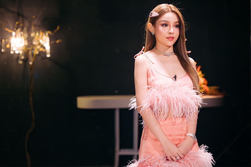 Có gì trong đêm 'Chung kết của Chị đẹp đạp gió rẽ sóng'? - Ảnh 1. Có gì trong đêm 'Chung kết của Chị đẹp đạp gió rẽ sóng'? - Ảnh 1.