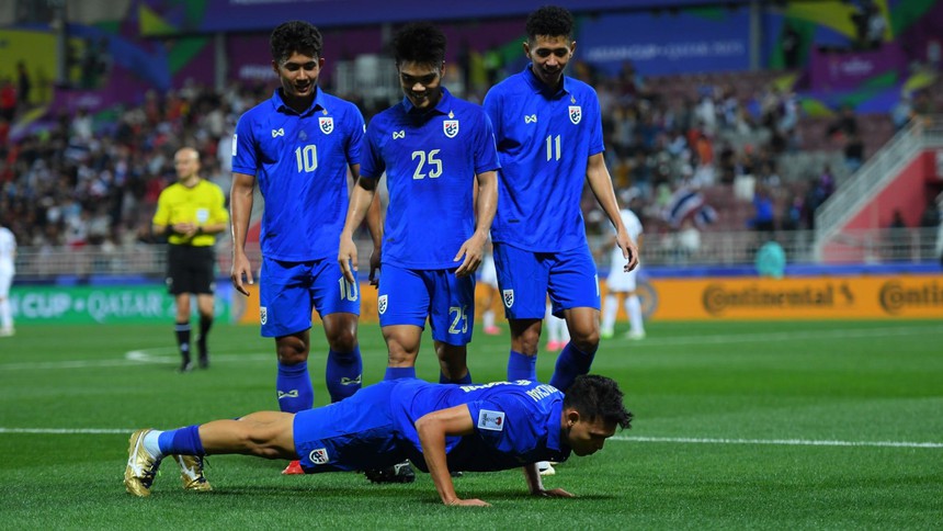 TRỰC TIẾP bóng đá Thái Lan vs Oman (21h30, 21/1), vòng bảng Asian Cup 2023 - Ảnh 4.