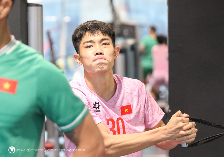 Hai cầu thủ ĐT Việt Nam phải tập riêng, khả năng ra sân gặp ĐT Iraq vẫn bỏ ngỏ - Ảnh 3.