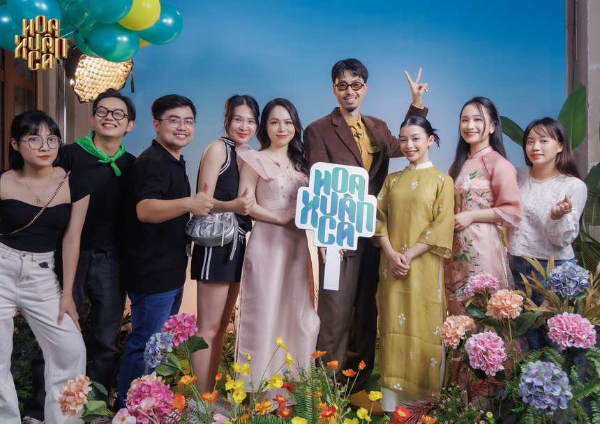 Đại nhạc hội "Hoa xuân ca 2024" hướng về quê hương, gia đình ngày Tết - Ảnh 1.