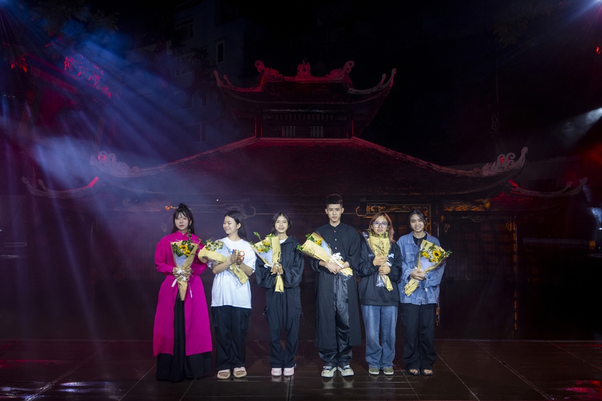 NTK Phạm Trần Thu Hằng giới thiệu show diễn kết hợp thời trang và nghệ thuật múa rối - Ảnh 12. NTK Phạm Trần Thu Hằng giới thiệu show diễn kết hợp thời trang và nghệ thuật múa rối - Ảnh 12.