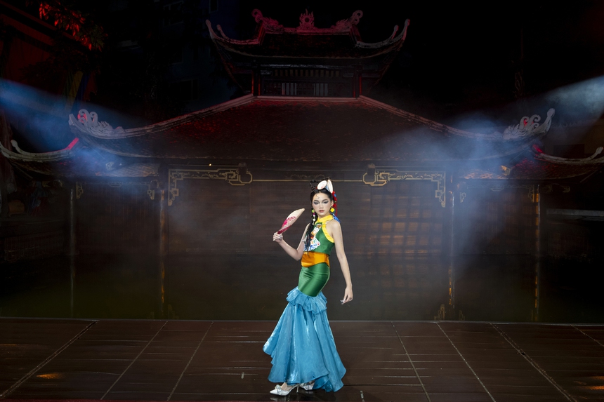 NTK Phạm Trần Thu Hằng giới thiệu show diễn kết hợp thời trang và nghệ thuật múa rối - Ảnh 10. NTK Phạm Trần Thu Hằng giới thiệu show diễn kết hợp thời trang và nghệ thuật múa rối - Ảnh 10.