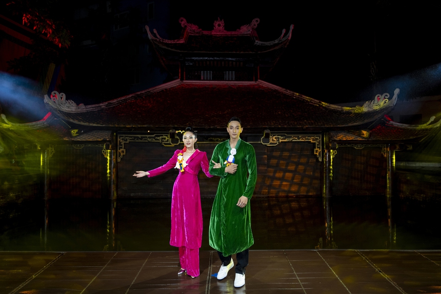 NTK Phạm Trần Thu Hằng giới thiệu show diễn kết hợp thời trang và nghệ thuật múa rối - Ảnh 11. NTK Phạm Trần Thu Hằng giới thiệu show diễn kết hợp thời trang và nghệ thuật múa rối - Ảnh 11.