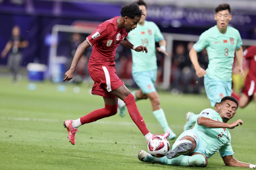 VTV5 VTV6 trực tiếp bóng đá Trung Quốc vs Qatar (0-0): Đội khách tỏ rõ quyết tâm - Ảnh 9. VTV5 VTV6 trực tiếp bóng đá Trung Quốc vs Qatar (0-0): Đội khách tỏ rõ quyết tâm - Ảnh 9.