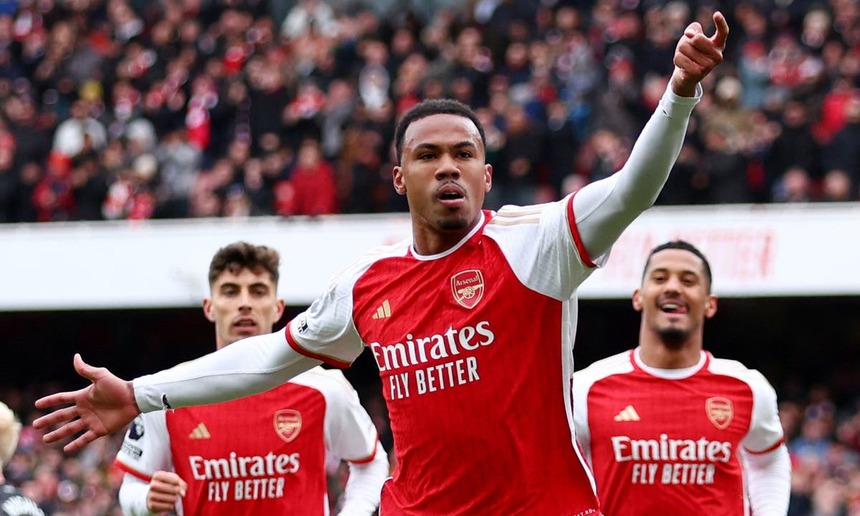 Arsenal: Phạt góc giờ là vũ khí chết chóc - Ảnh 1.