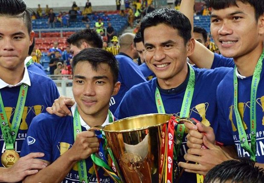 HLV Kiatisuk 10 ngày cầm quân đã thắng ĐT Trung Quốc 5-1, tạo lịch sử ở giải châu Á với thành tích vô tiền khoáng hậu - Ảnh 6.