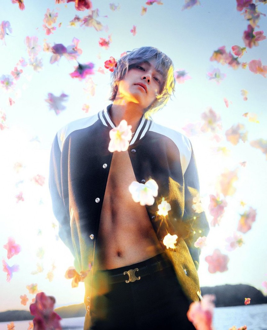 'Hút mắt' ngắm bộ ảnh đậm chất điện ảnh của V BTS trên 'Harper's BAZAAR Korea' - Ảnh 7. 'Hút mắt' ngắm bộ ảnh đậm chất điện ảnh của V BTS trên 'Harper's BAZAAR Korea' - Ảnh 7.