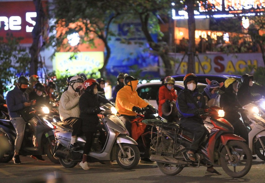 Thời tiết hôm nay: Bắc Bộ rét đậm, Hà Nội 9,9 độ  - Ảnh 2.