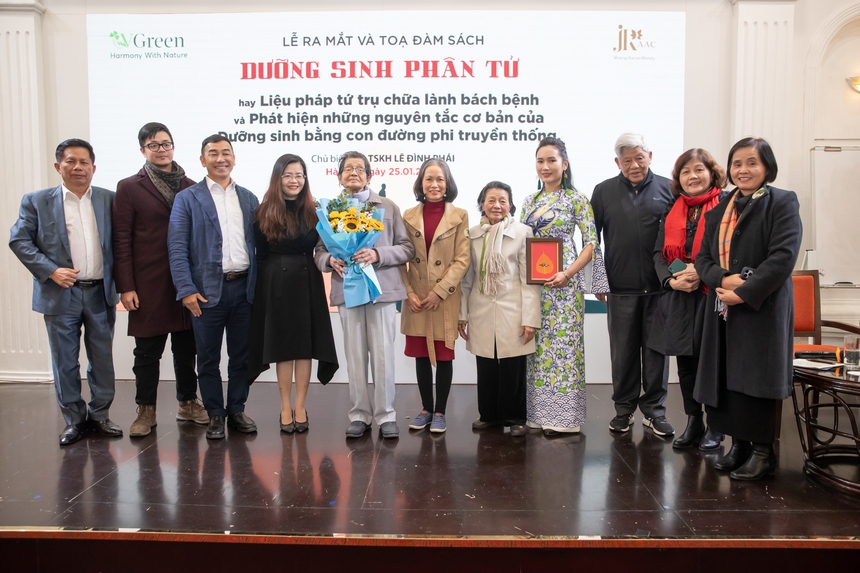 GS.TSKH Lê Đình Phái ra mắt sách "Dưỡng sinh phân tử" ở tuổi 86 - Ảnh 1.