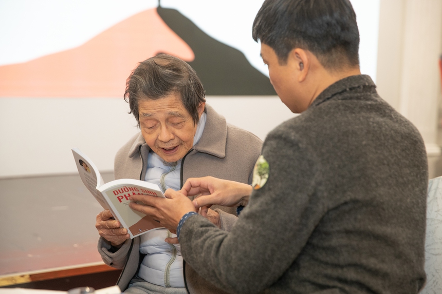 GS.TSKH Lê Đình Phái ra mắt sách "Dưỡng sinh phân tử" ở tuổi 86 - Ảnh 2.