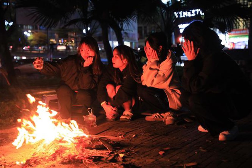 Thời tiết ngày 28/1: Bắc Bộ, Thanh Hóa và Nghệ An trời tiếp tục rét hại - Ảnh 1.