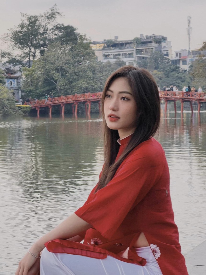 Hot girl bóng chuyền 9X ‘là niềm yêu thích của mọi chàng trai’, đẹp thanh lịch giữa cái lạnh 10 độ của Hà Nội - Ảnh 3. Hot girl bóng chuyền 9X ‘là niềm yêu thích của mọi chàng trai’, đẹp thanh lịch giữa cái lạnh 10 độ của Hà Nội - Ảnh 3.