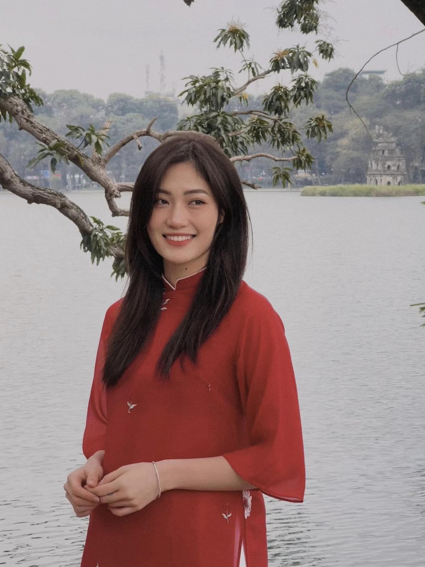 Hot girl bóng chuyền 9X ‘là niềm yêu thích của mọi chàng trai’, đẹp thanh lịch giữa cái lạnh 10 độ của Hà Nội - Ảnh 5. Hot girl bóng chuyền 9X ‘là niềm yêu thích của mọi chàng trai’, đẹp thanh lịch giữa cái lạnh 10 độ của Hà Nội - Ảnh 5.